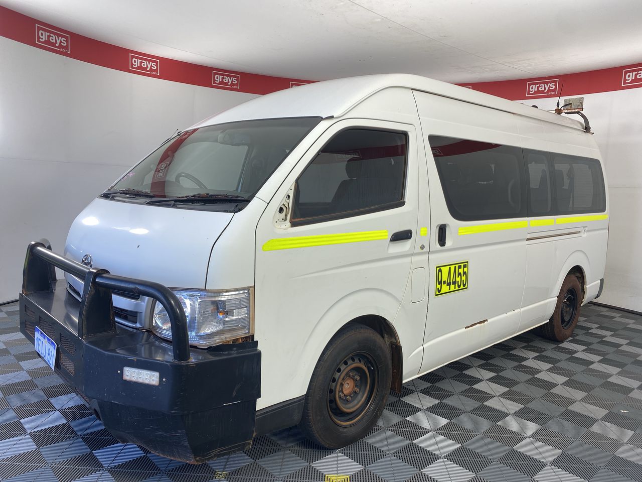 2013 Toyota HiAce KDH223R Turbo Diesel Automatic 14 Seats Bus Auction ...