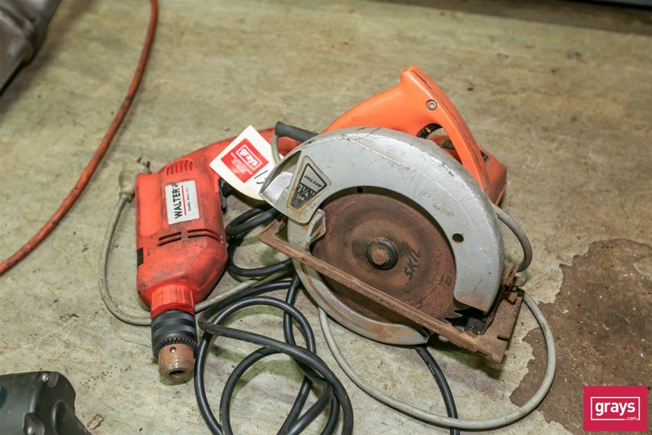 2x Assorted Power Tool Auction (01375050082) Grays Australia