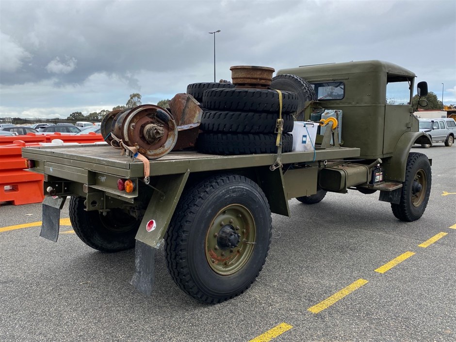 1943 Chevrolet Blitz 4x4 Petrol Tray Body Army Truck Auction (0001