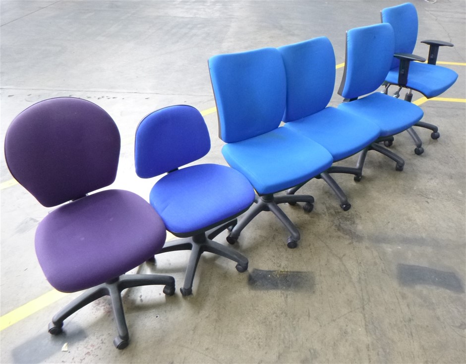 Bulk Pallet Of Assorted Office Chairs Auction (00095050734) Grays