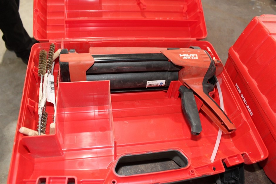 Hilti Hdm500 Manual Caulking Gun In Poly Case Auction 0025 5050809