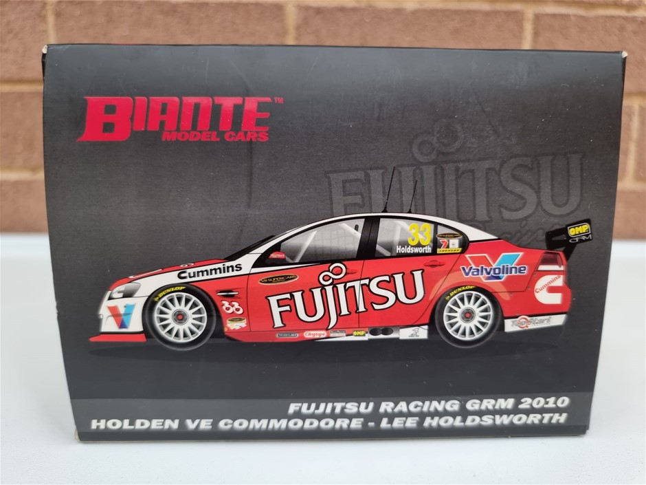 Fujitsu Racing GRM 2010 Holden VE, L.Holdsworth 33, 1/18 Scale Model
