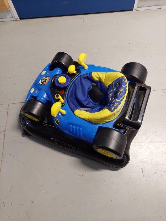 Entire contents of overdue storage including Auction (00023023682