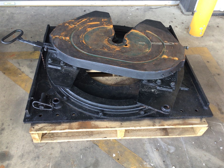 Truck Turntable Auction (0052-8016189) | Grays Australia