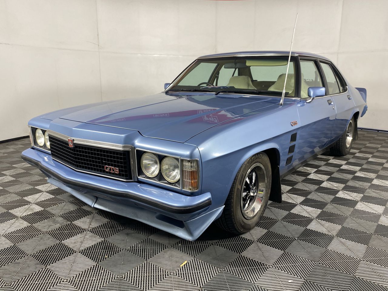 1978 Holden HZ GTS SEDAN (308 V8) Auction (000150008487) Grays Australia