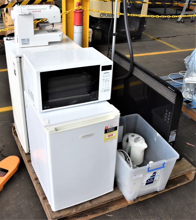 Pallet of Assorted Household Goods Auction (00455051216) Grays Australia