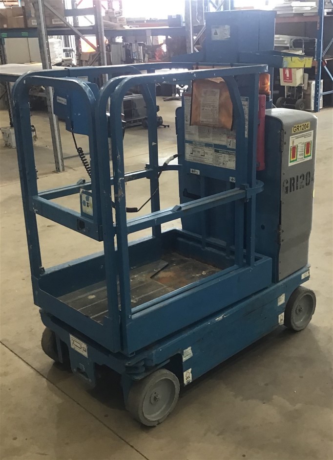 2012 Genie GRC12 Personnel Lift 12ft (3.7m) (Wangara) Auction (0012