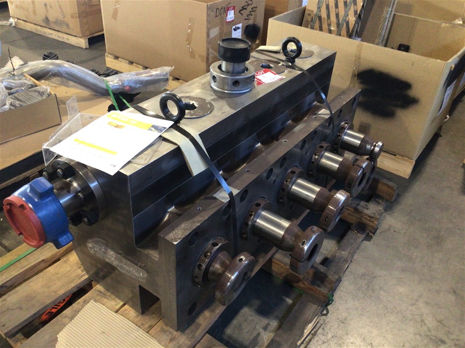 Unreserved Earthmoving Plant and Truck Parts & Accessories