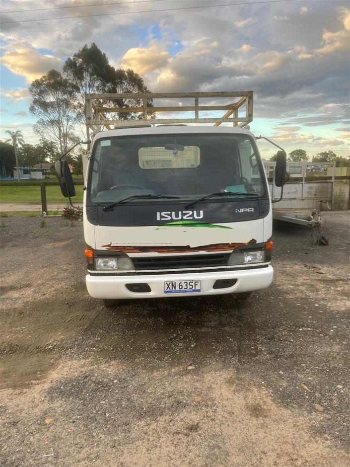 2003 Isuzu 400 Long Premium Table Top Truck Auction (00125051185