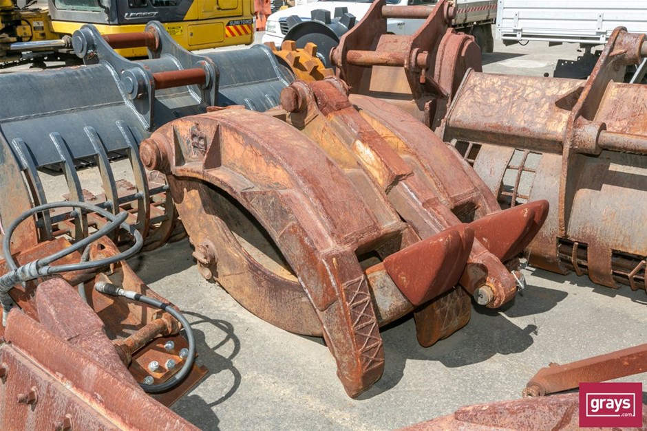 5 Finger Rock Grab Auction (0025-5051146) | Grays Australia
