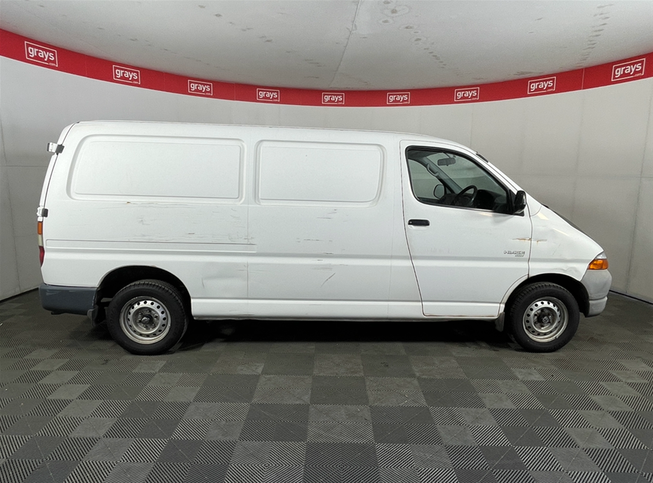 Toyota hiace sbv van for sale cheap