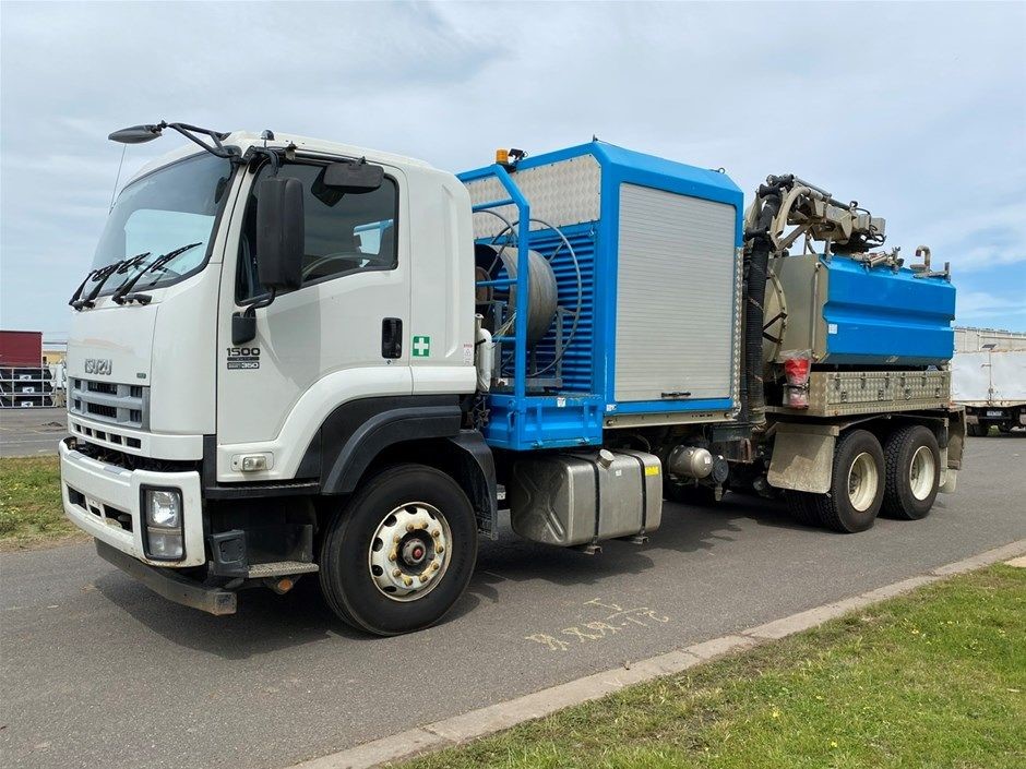 2017 Isuzu FXZ1500 (6 x 4) Vacuum Truck