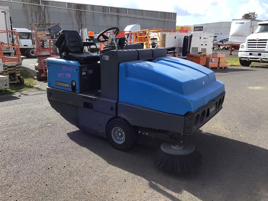 2017 ISAL 180GPL Ride-on Gas Powered Sweeper Auction (0002-3023964 ...