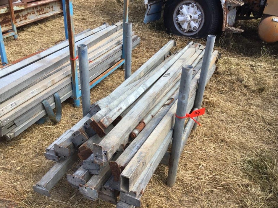 Stillage of double stacking bars and pogo sticks for Pantech trailer ...