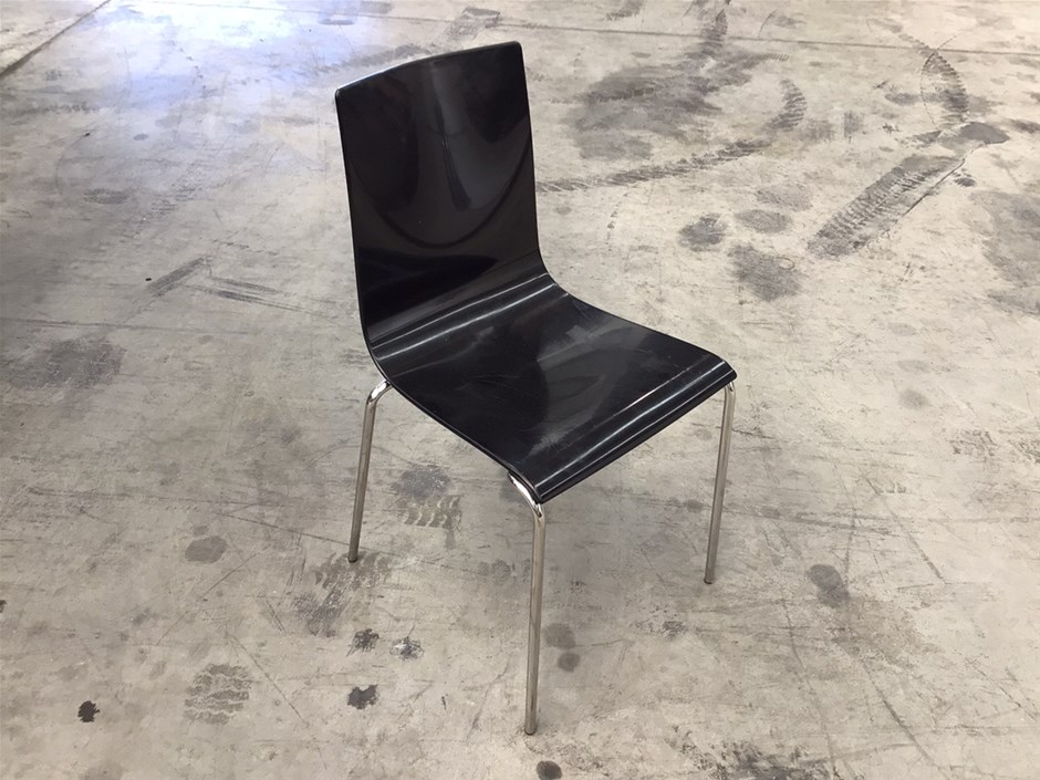 50 x Cafe Style Plastic Chairs Auction (00023024121) Grays Australia