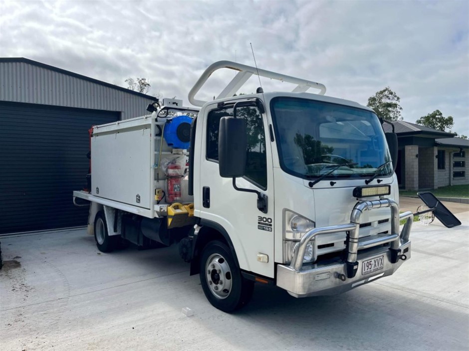 2012 Isuzu NPR300 4 x 2 Crane Truck Auction (00327042323) Grays Australia