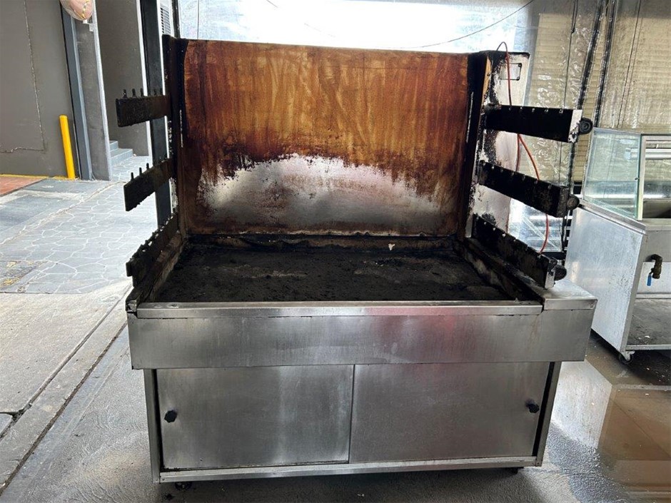 Unreserved Rotisserie, Bain Marie & Freezer