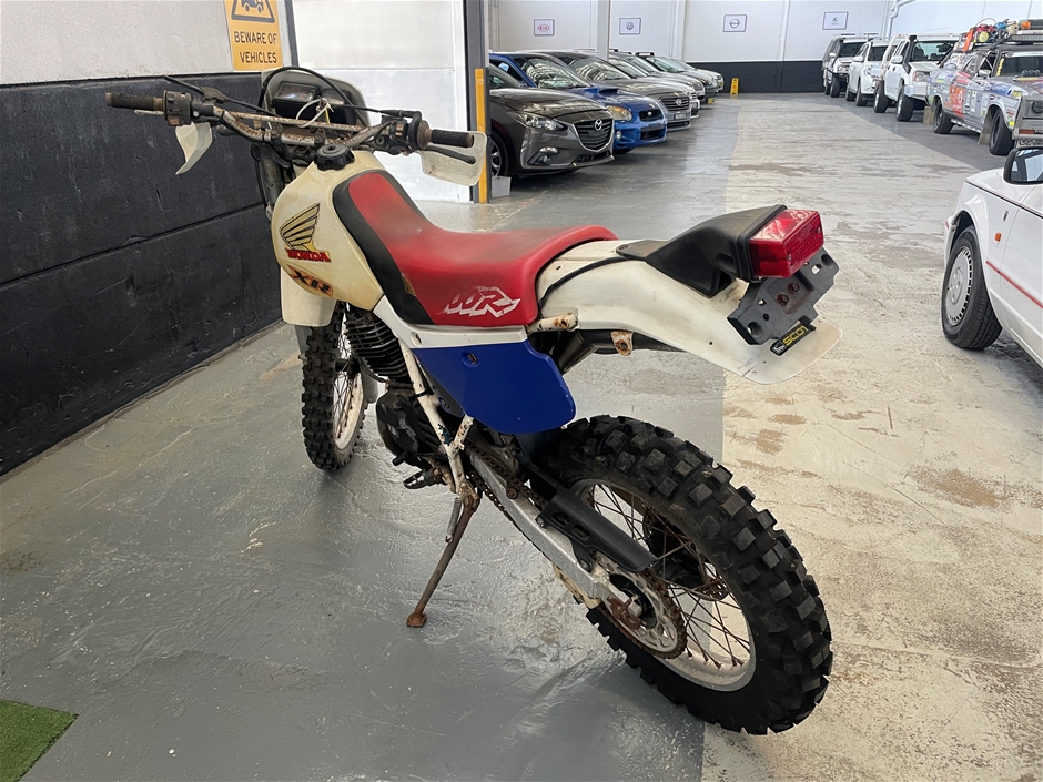 Honda XR600R Manual Motor Cycle Auction (0001-10900441) | Grays Australia