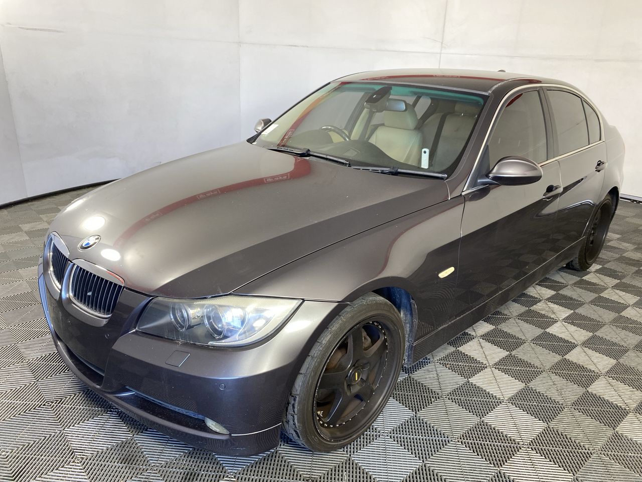 2007 BMW 325i E90 Automatic Sedan Auction (0001-50700812) | Grays Australia