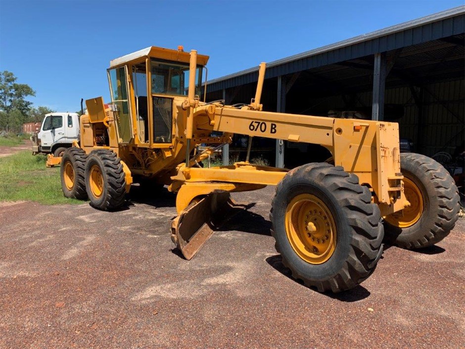 John Deere 670B Motor Grader Auction (0001-8016657) | Grays Australia