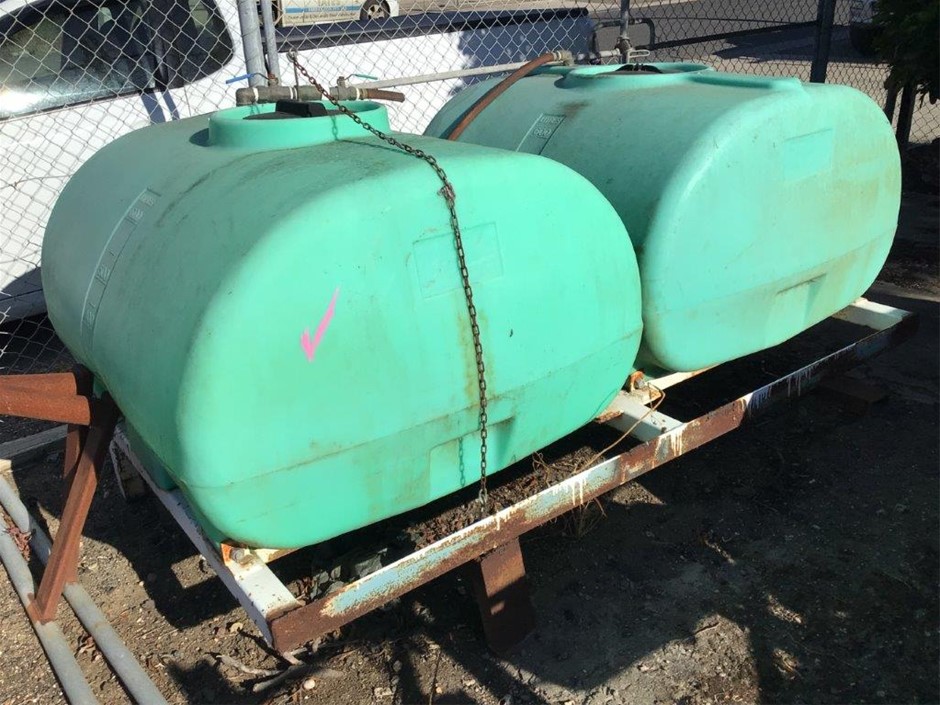 2x 600 Litre Rapid Spray Poly Water tanks Auction (00113024310