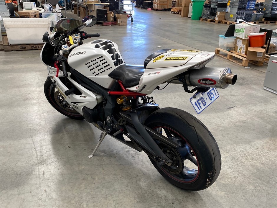 テイラーメイド トライアンフ DAYTONA 675/675R デイトナ675 / デイトナ675R（2013-） 年式別モデルカタログ