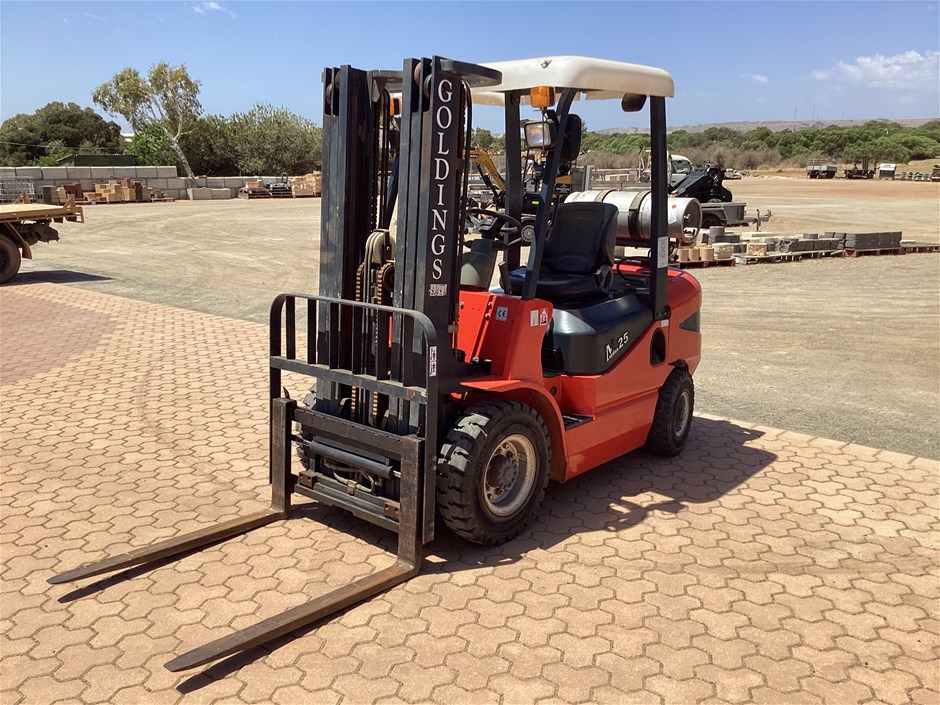 MAXIMAL MAC25 Counterbalance Container Mast 2.5T Dual Fuel Forklift ...