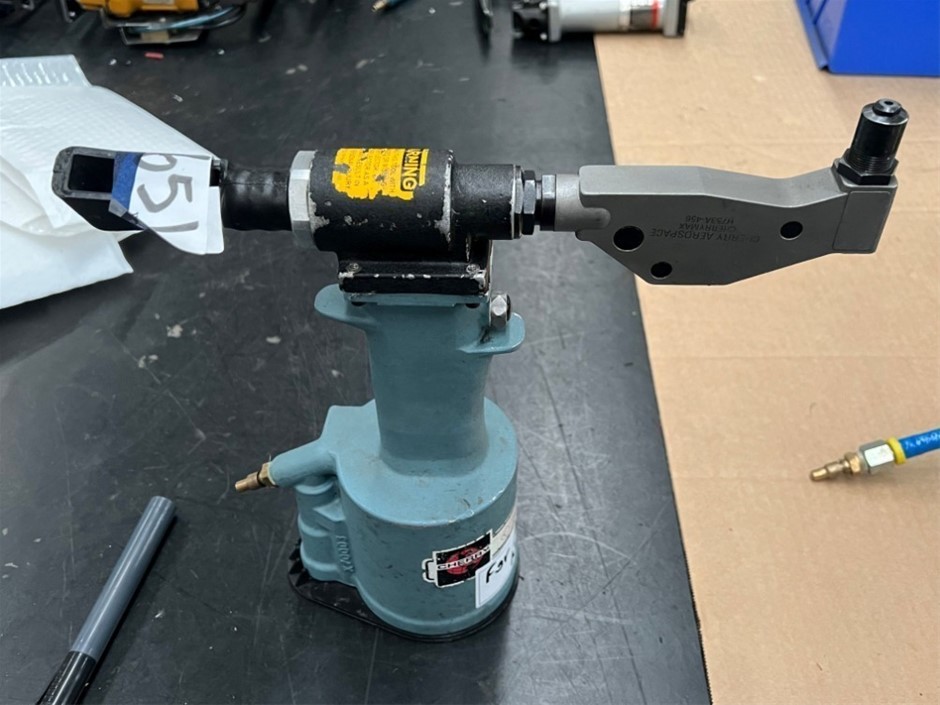 Pneumatic aluminium rivet gun, Cherry Auction (06513024591) Grays