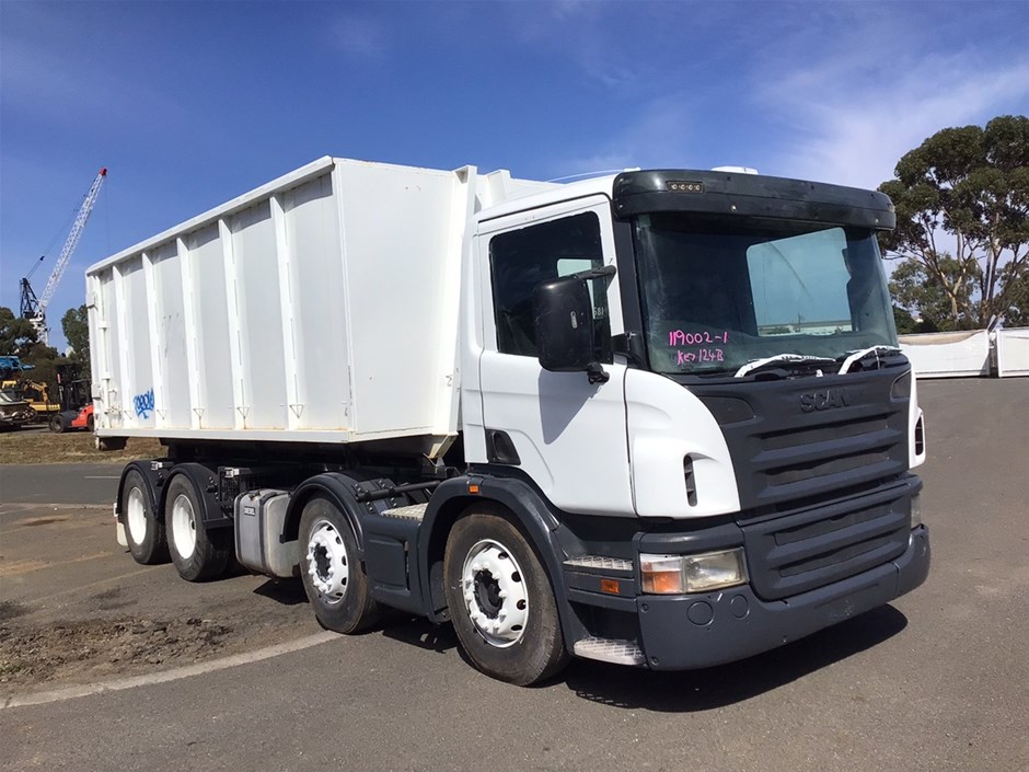 2005 Scania P270 (8 x 4) Hooklift Truck & 30 Cubic Metre Bin Auction (00013024491) Grays