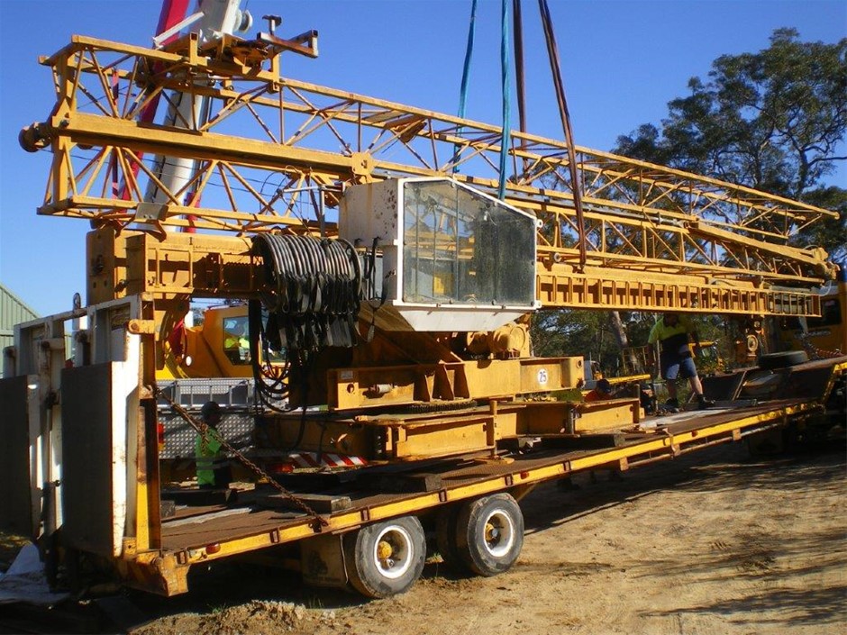 1996 Liebherr 32K Self-Erecting Tower Crane