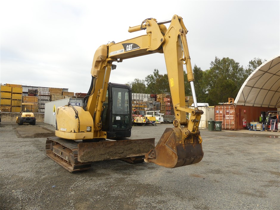 CAT & Komatsu Excavators & Wheel Loader