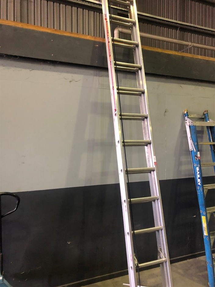 Gorilla Extension Ladder Auction (01297041971) Grays Australia