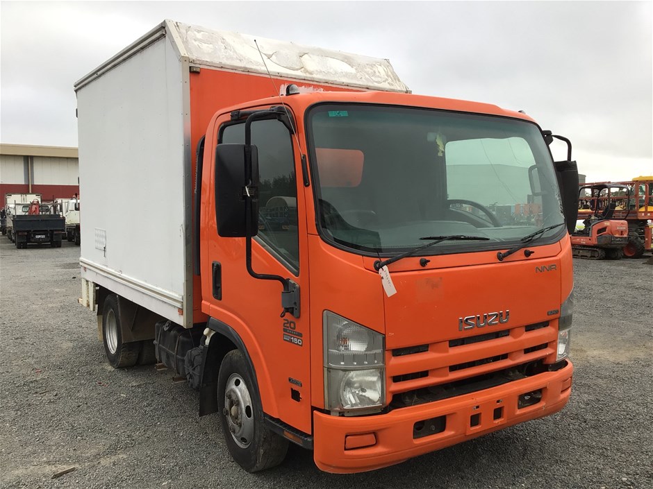 2008 Isuzu NNR 200 Pantech Truck  (WOVR - STAT WRITE OFF)