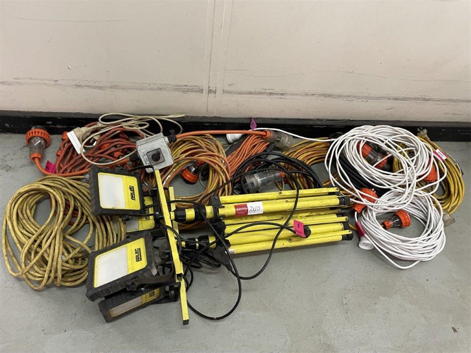 Lighting equipment Auction (02405051836) Grays Australia