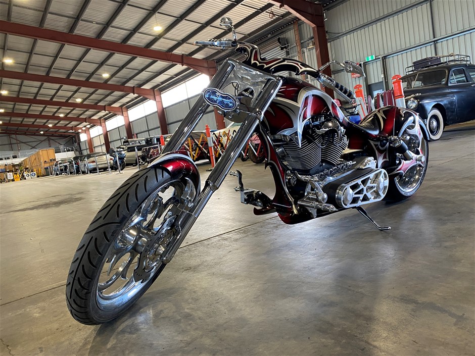 Custom Chopper Motor Bike