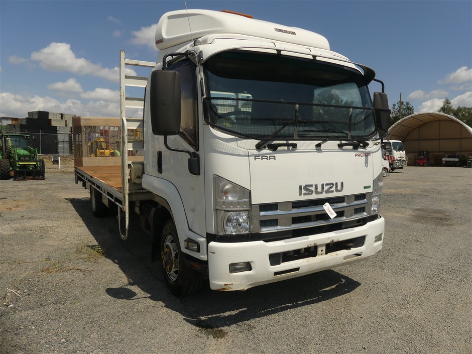 2014 Isuzu FH FRR600 4 x 2 Tray Body Truck