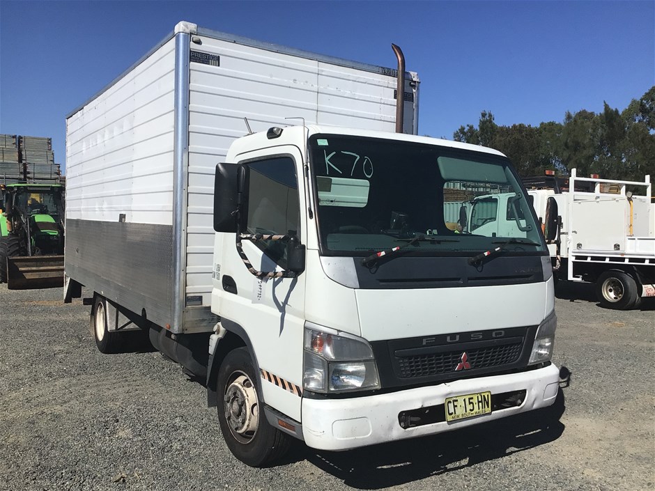 <p>2007 Mitsubishi  Canter  4 x 2 Pantech Truck</p>