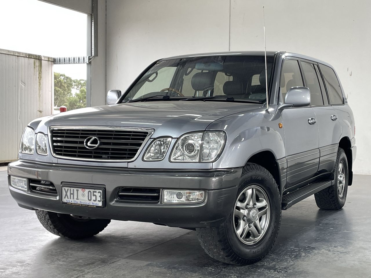 2000 Lexus LX470 Auto Duel Fuel (WOVR-INSPECTED)