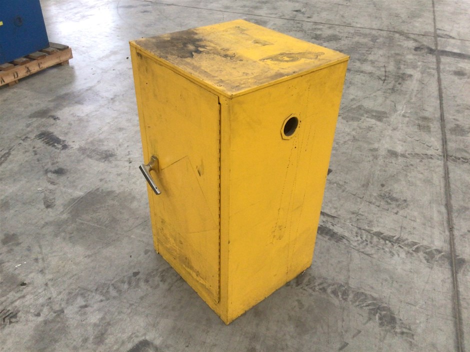 Flammable Liquid Auction (00203024941) Grays Australia
