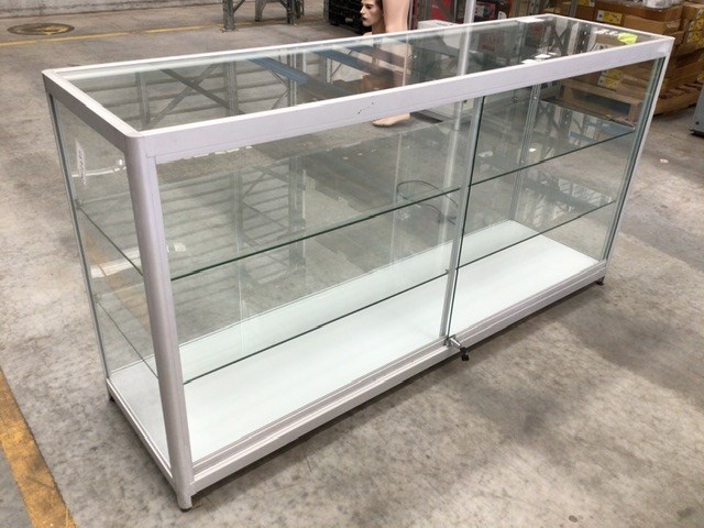 Unreserved Glass Display Cabinets & Sports Memorabilia
