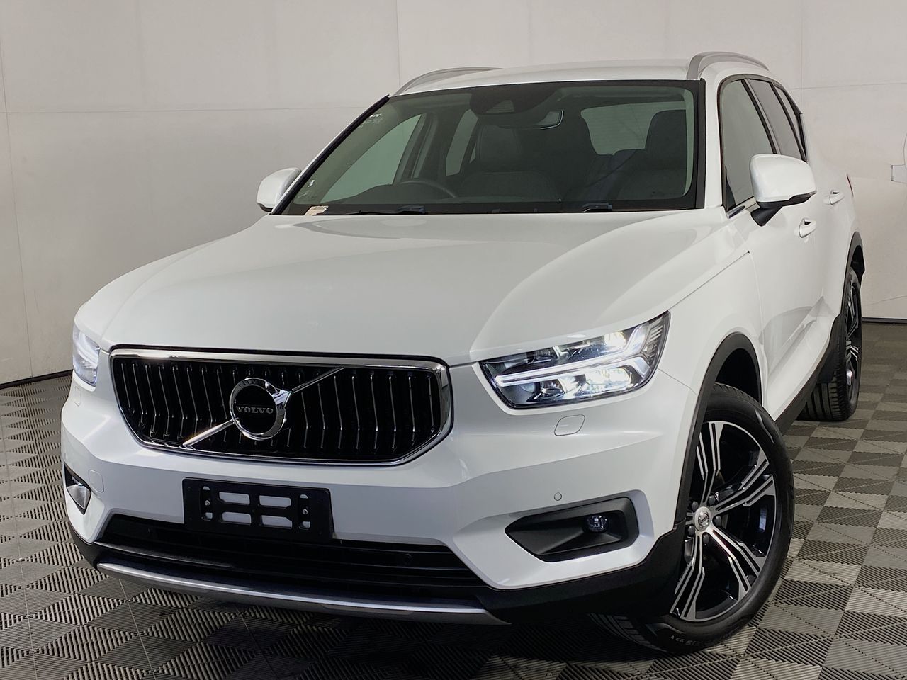 2019 Volvo XC40 T4 AWD INSCRIPTION Auto