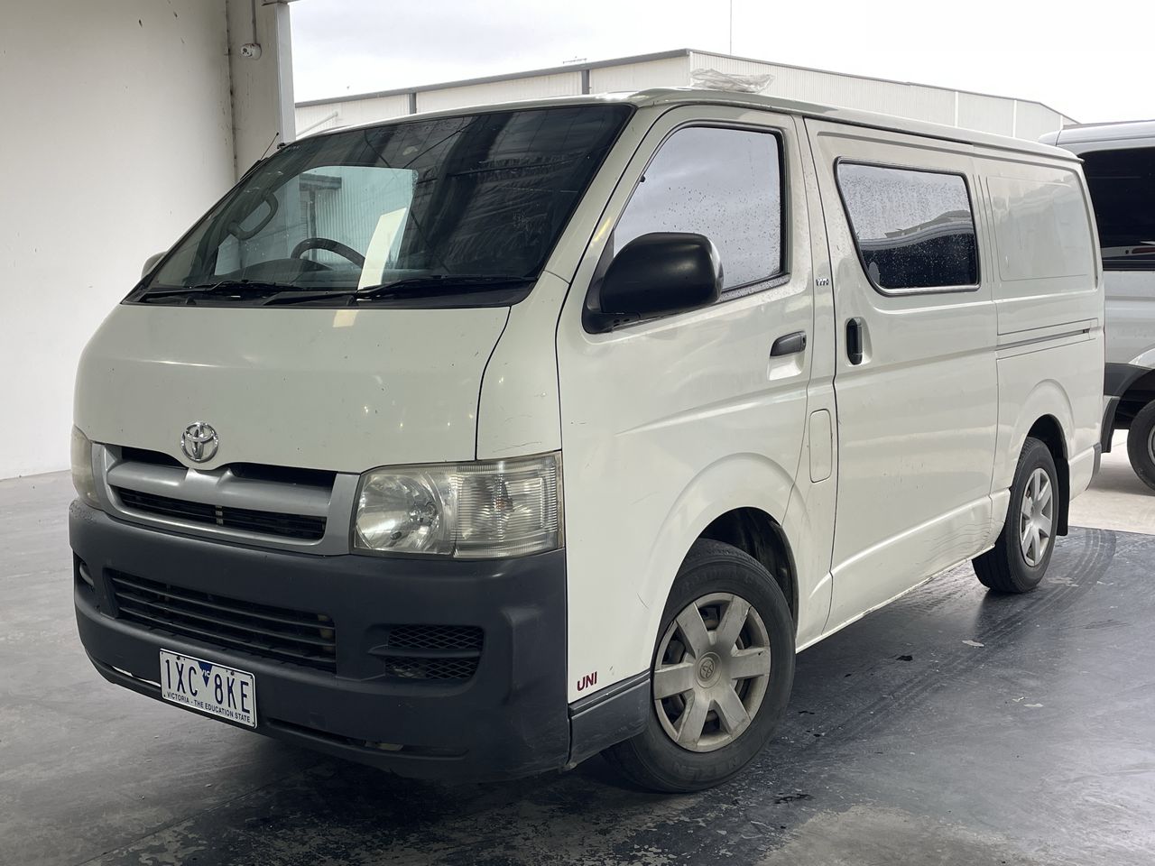 2005 Toyota HiAce LWB TRH201R Manual Van
