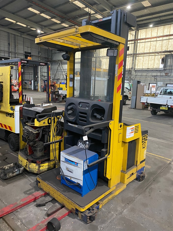 2011 Yale OSO30EC Electric Forklift Auction (00065052313) Grays