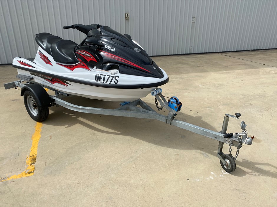 Yamaha Wave Runner XLT1200 Sit Down Jetski Auction (000160016276