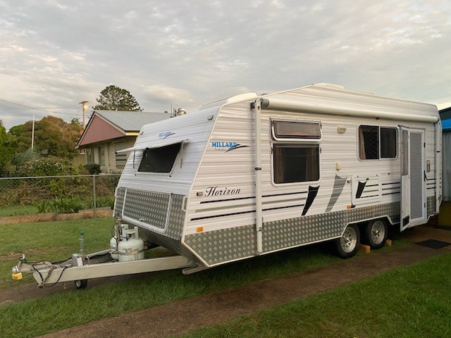 MILLARD HORIZON CARAVAN 