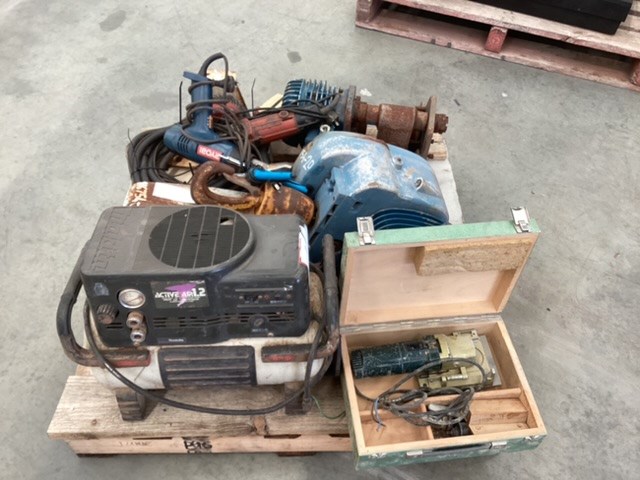 Pallet Containing Rusty Gantry Crane Power Tools Auction (0058-9040729 ...