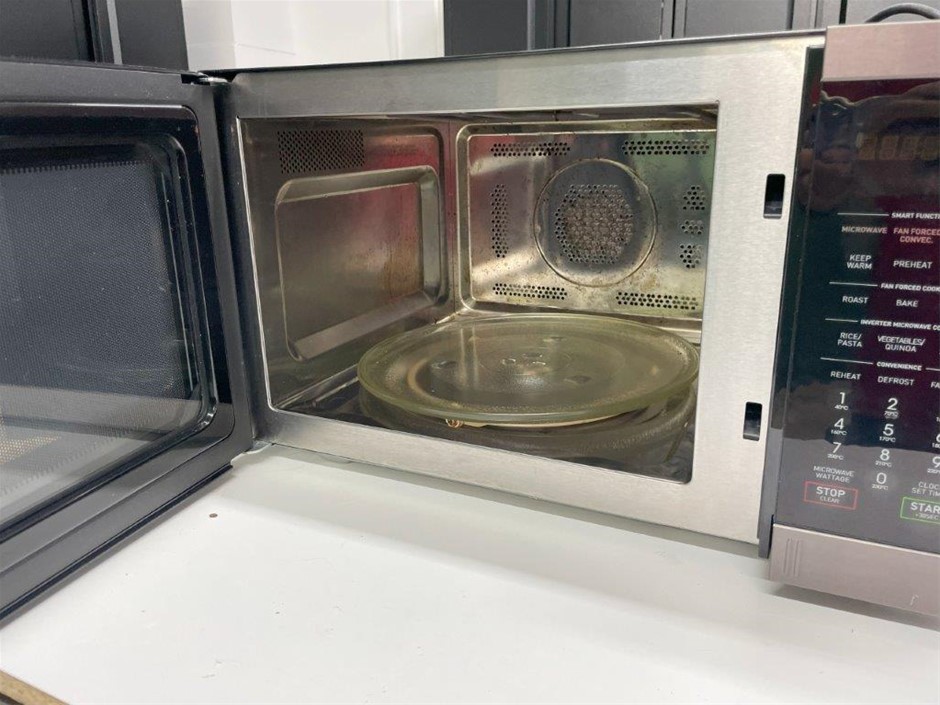 1X SHARP Microwave *Missing 1Leg Auction (0038-2187779) | Grays Australia