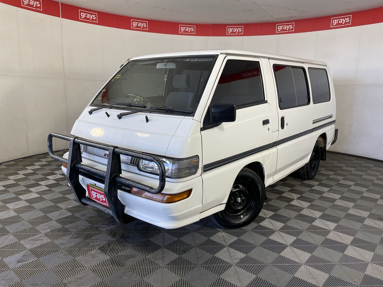 1998 Mitsubishi Starwagon SATELLITE SJ Automatic
