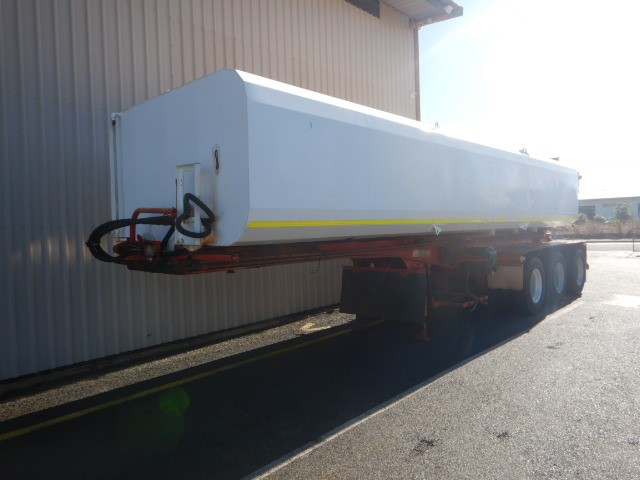 2013 Kennedy Tri- Axle Triaxle  Water Tanker Road Train Trailer