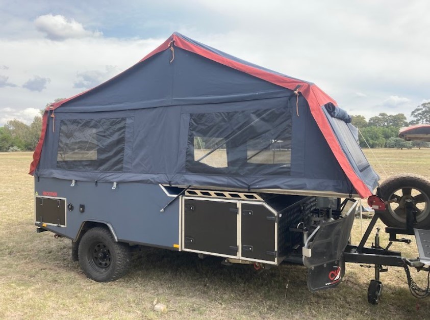 2017 CUB FRONTIER 4WD CAMPER TRAILER 
